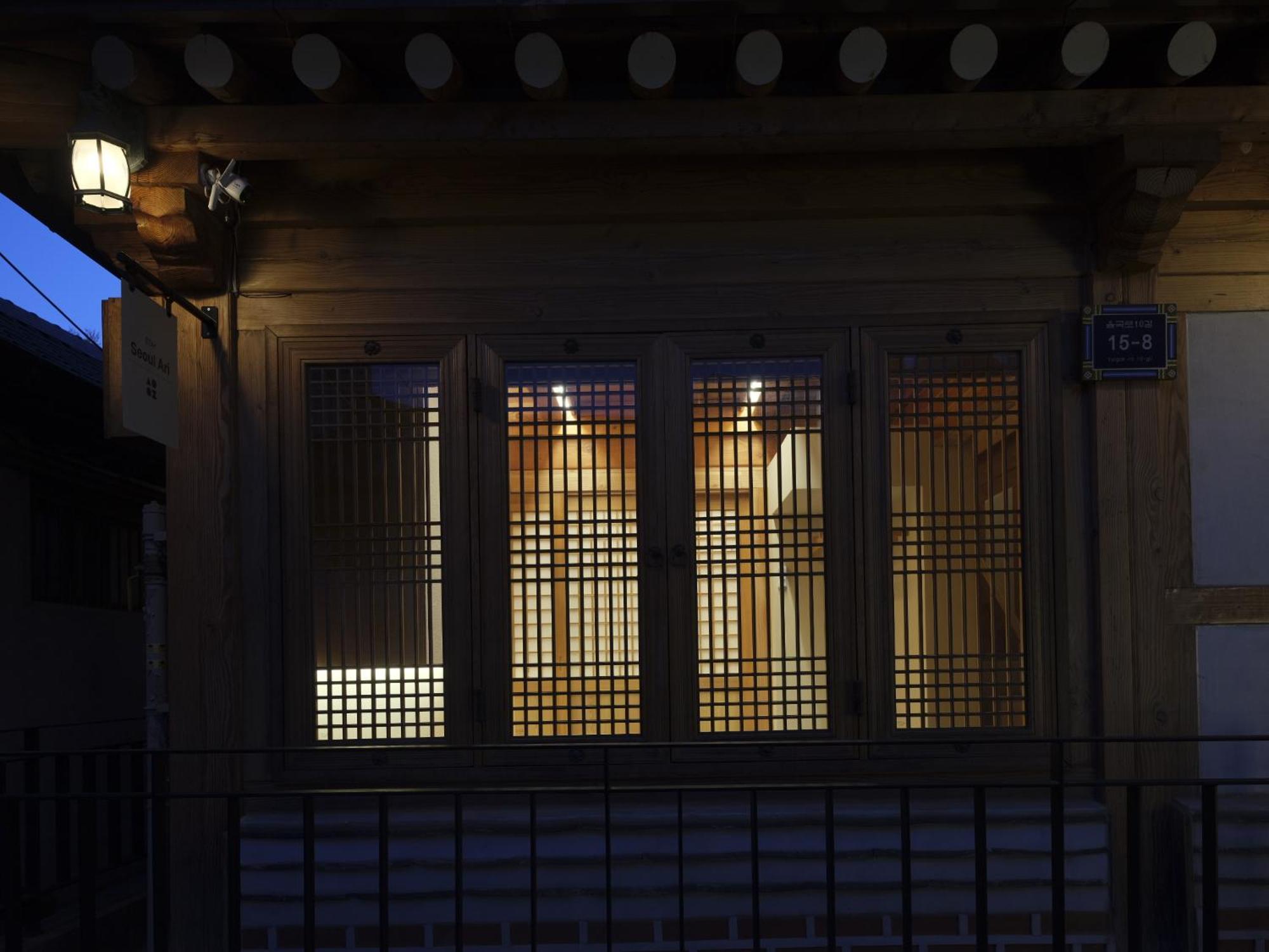 The Korean Traditional Hanok In Downtown Seoul For Convenient Public Transportation - Seoul Ari Zewnętrze zdjęcie