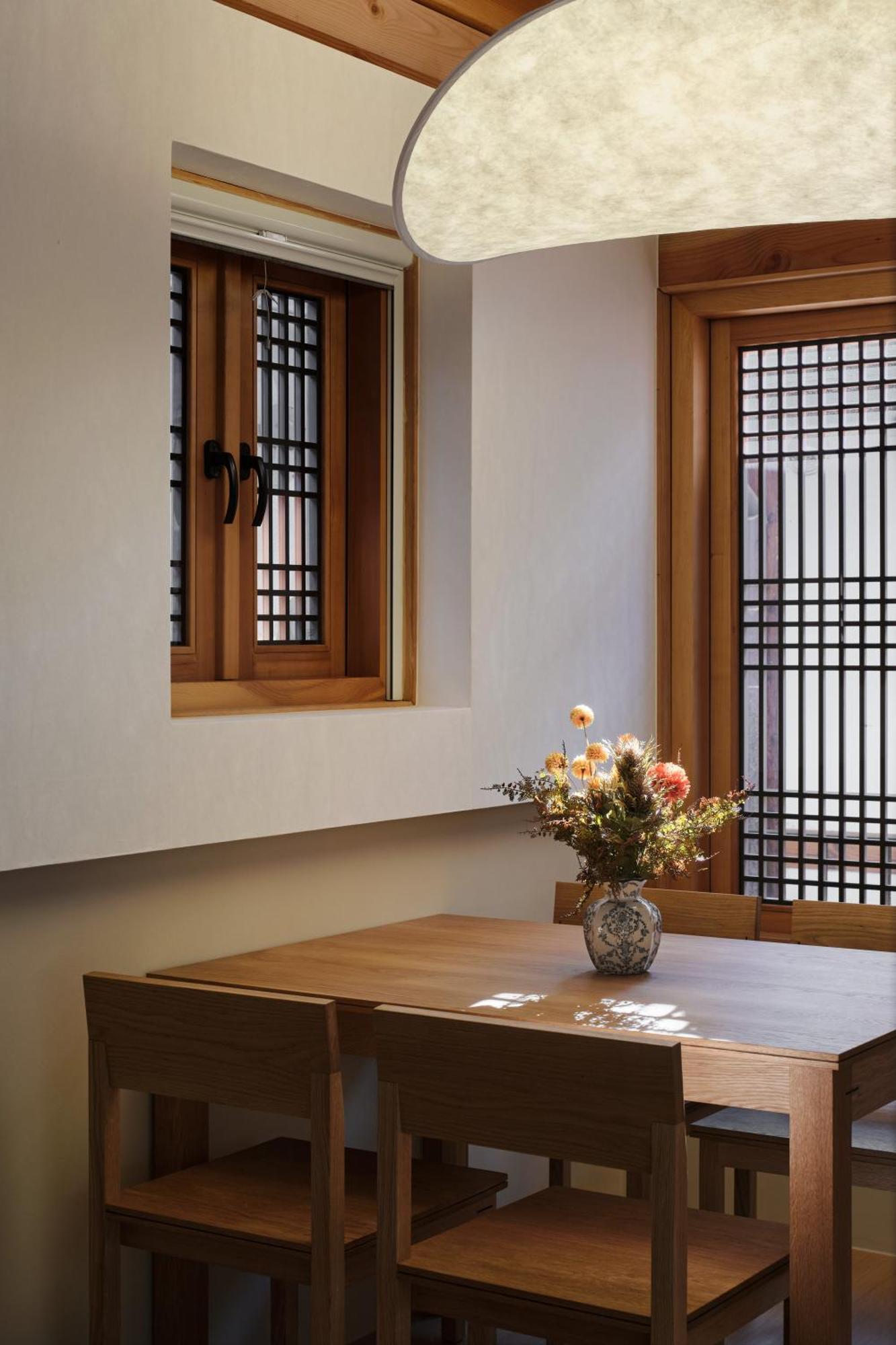 The Korean Traditional Hanok In Downtown Seoul For Convenient Public Transportation - Seoul Ari Zewnętrze zdjęcie