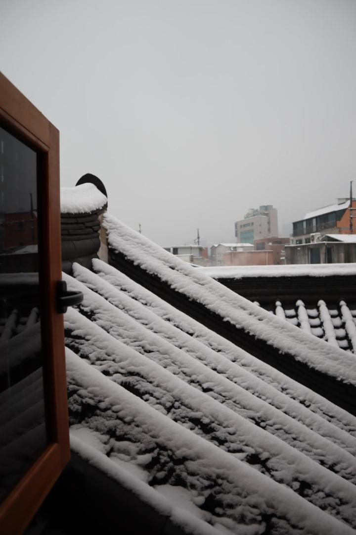 The Korean Traditional Hanok In Downtown Seoul For Convenient Public Transportation - Seoul Ari Zewnętrze zdjęcie